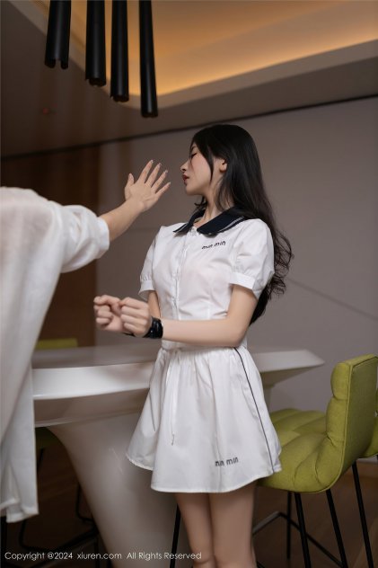 国产亚洲曝曝妖精品海报